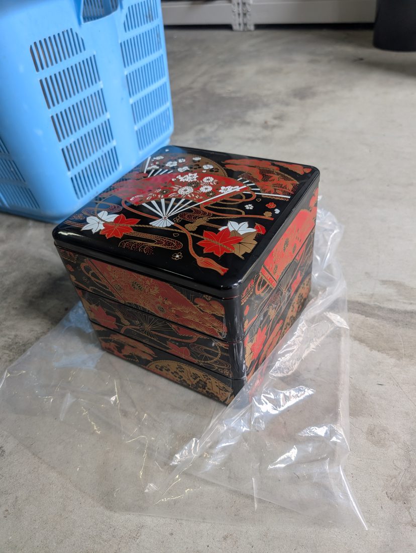 重箱 三段 黒塗り 漆器 扇・紅葉・花柄 お正月 おせち
